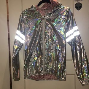 Selling a barley work cute Wind breaker!